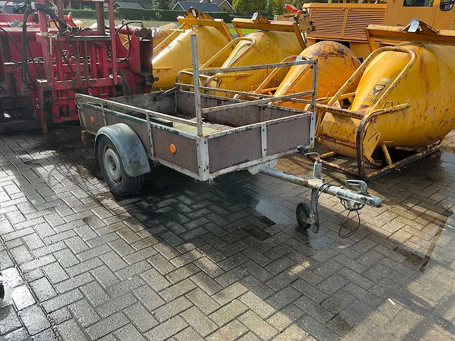 Aanhangwagen - afbeelding 1 van  8