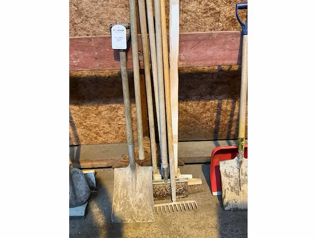 Aannemersmateriaal (6x) - afbeelding 2 van  2