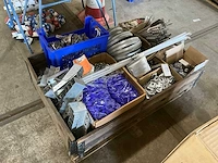 Aannemersmateriaal - afbeelding 1 van  10