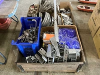 Aannemersmateriaal - afbeelding 3 van  10