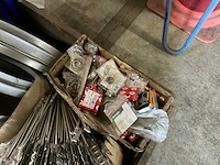 Aannemersmateriaal - afbeelding 10 van  10