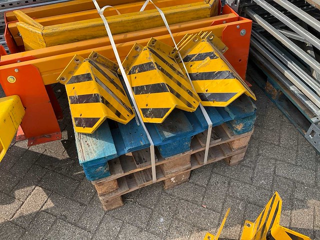 Aanrijbeveiliging (4x) - afbeelding 3 van  3