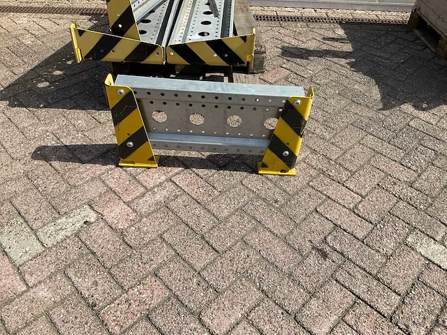 Aanrijbeveiliging - afbeelding 3 van  3