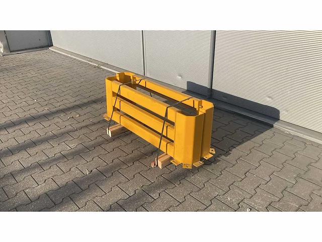 Aanrijdbeveiliging 1150x400mm (2x) - afbeelding 2 van  3