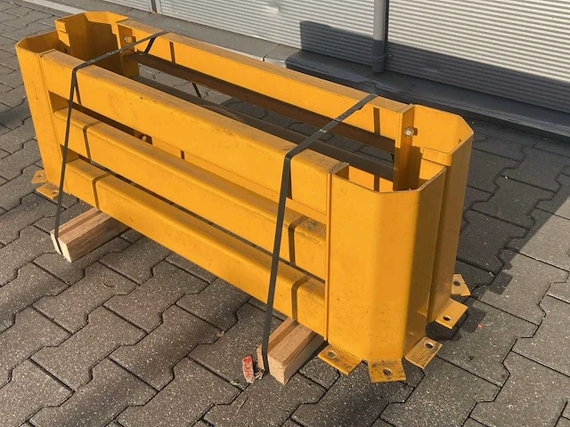 Aanrijdbeveiliging 1150x400mm (2x) - afbeelding 2 van  3