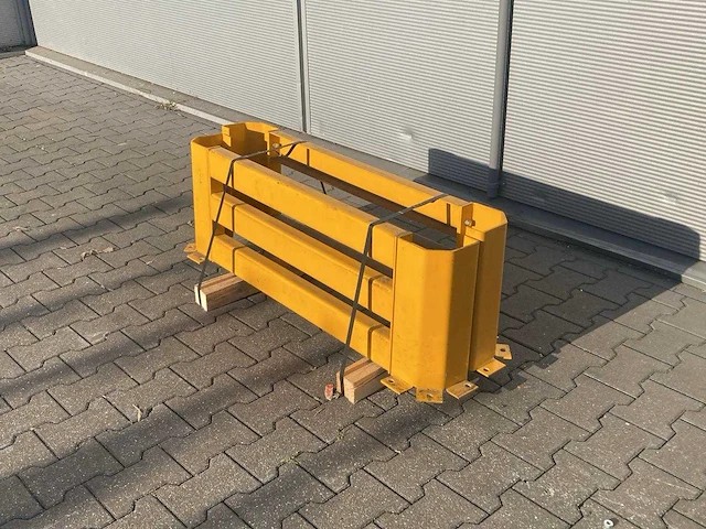 Aanrijdbeveiliging 1150x400mm (2x) - afbeelding 3 van  3