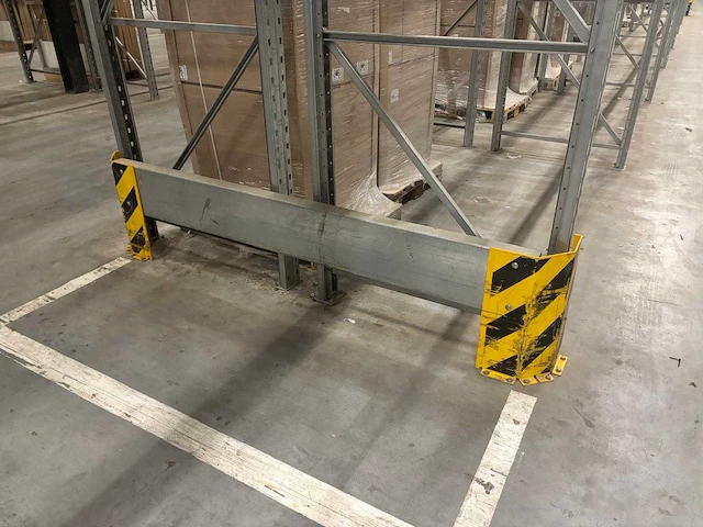 Aanrijdbeveiliging 2250mm (9x) - afbeelding 1 van  3