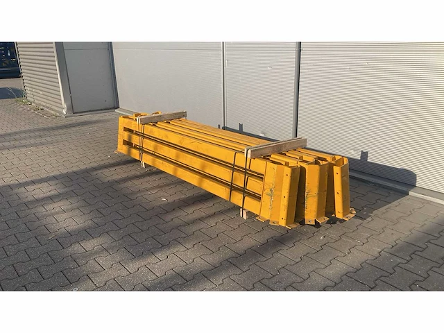 Aanrijdbeveiliging 2600x400mm (6x) - afbeelding 3 van  4