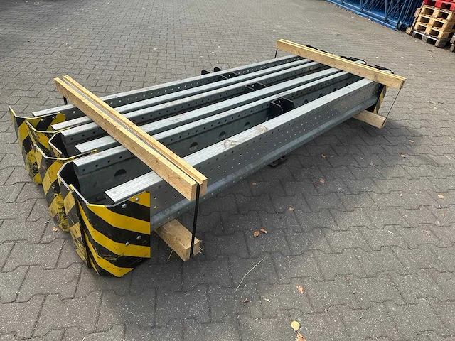 Aanrijdbeveiliging 2600x400mm (6x) - afbeelding 3 van  3