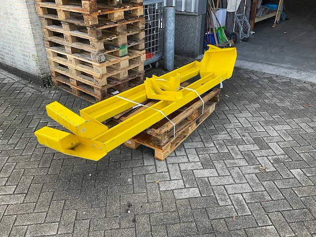 Aanrijdbeveiliging - afbeelding 1 van  2