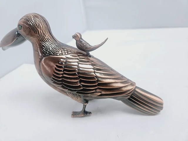 Aansteker schoenbekvogel met rode vlam - afbeelding 4 van  5