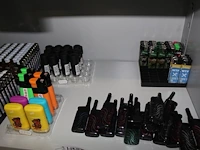 Aanstekers op schap, totaal 200 stuks - afbeelding 3 van  3