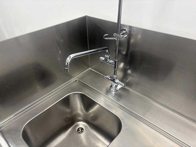 Aanvoer en afvoertafel - afbeelding 4 van  8