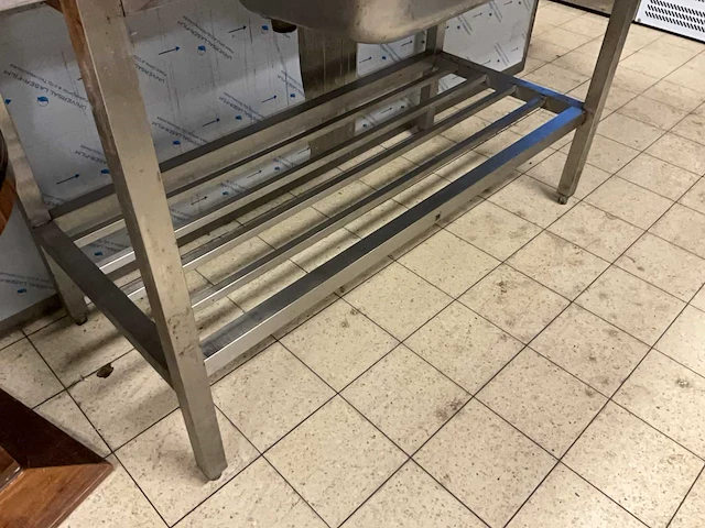 Aanvoer spoeltafel - afbeelding 6 van  7
