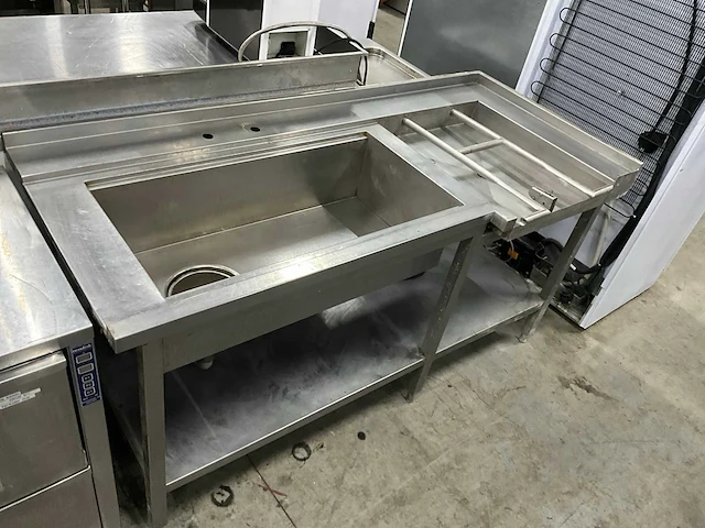 Aanvoertafel hoekmodel - afbeelding 2 van  6