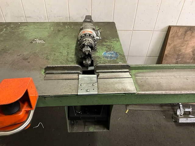 Aanvoertafel met kniptang - afbeelding 7 van  10