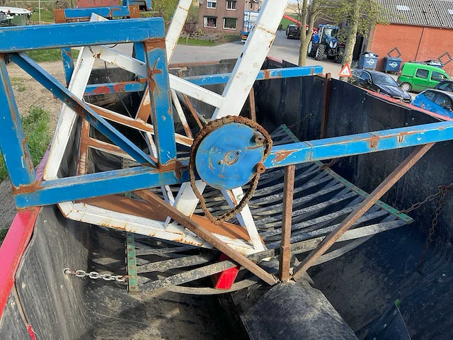 Aardappel onderlosbunker met kistenkantelaar - afbeelding 8 van  24