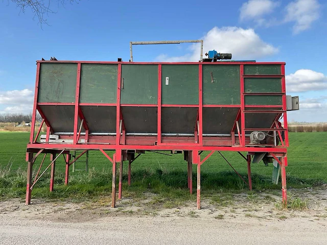 Aardappel onderlosbunker met kistenkantelaar - afbeelding 12 van  24