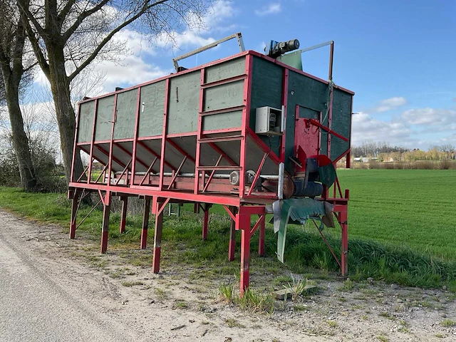 Aardappel onderlosbunker met kistenkantelaar - afbeelding 18 van  24