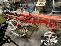 Aardappelrooier paardentractie - afbeelding 1 van  12