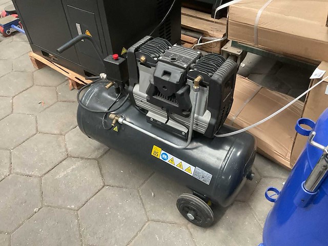 Aariac mobiele luchtcompressor - afbeelding 2 van  4