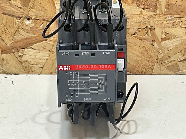 Abb 1sbl281024r8010 componenten magneetschakelaar - afbeelding 4 van  6