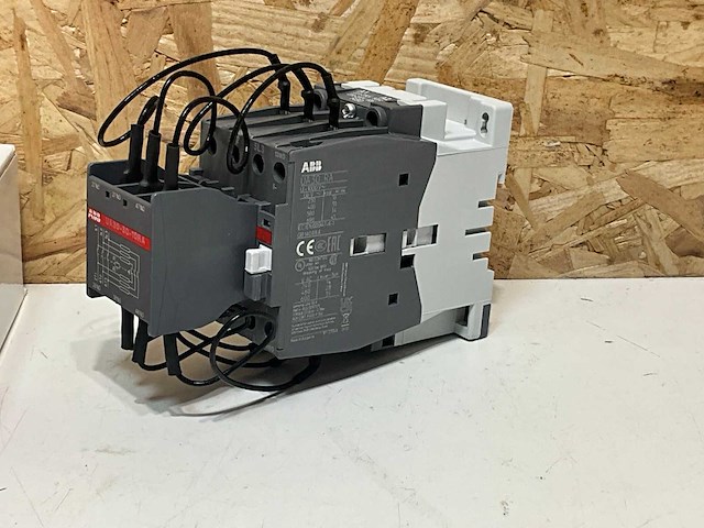 Abb 1sbl281024r8010 componenten magneetschakelaar - afbeelding 3 van  6