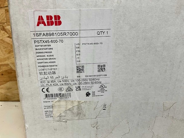Abb 1sfa898105r7000 softstarter voedingsspanning 100-250v 22kw/400v 45a - afbeelding 3 van  11