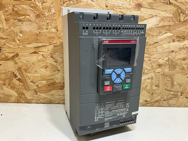 Abb 1sfa898105r7000 softstarter voedingsspanning 100-250v 22kw/400v 45a - afbeelding 1 van  11