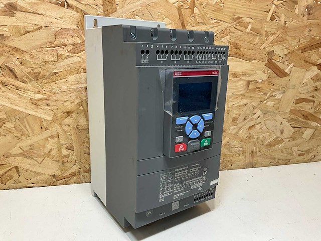 Abb 1sfa898105r7000 softstarter voedingsspanning 100-250v 22kw/400v 45a - afbeelding 9 van  11