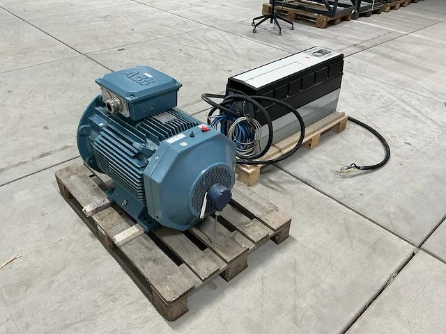 Abb acs omvormer - afbeelding 1 van  14