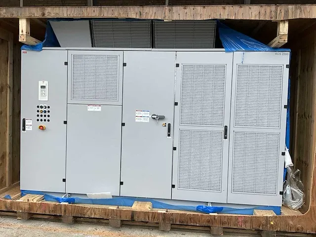 Abb elektromotor 1968 kw met frequentieregelaar 2050kw en luchtkoeler - afbeelding 4 van  39