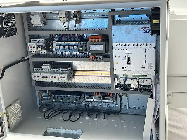 Abb elektromotor 1968 kw met frequentieregelaar 2050kw en luchtkoeler - afbeelding 6 van  39