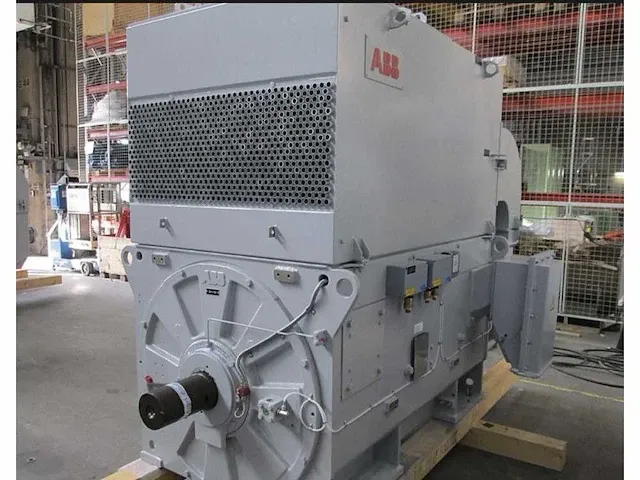 Abb elektromotor 1968 kw met frequentieregelaar 2050kw en luchtkoeler - afbeelding 1 van  39