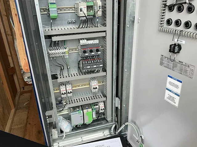 Abb elektromotor 1968 kw met frequentieregelaar 2050kw en luchtkoeler - afbeelding 16 van  39