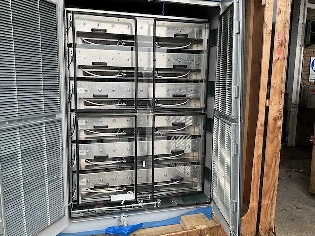 Abb elektromotor 1968 kw met frequentieregelaar 2050kw en luchtkoeler - afbeelding 22 van  39