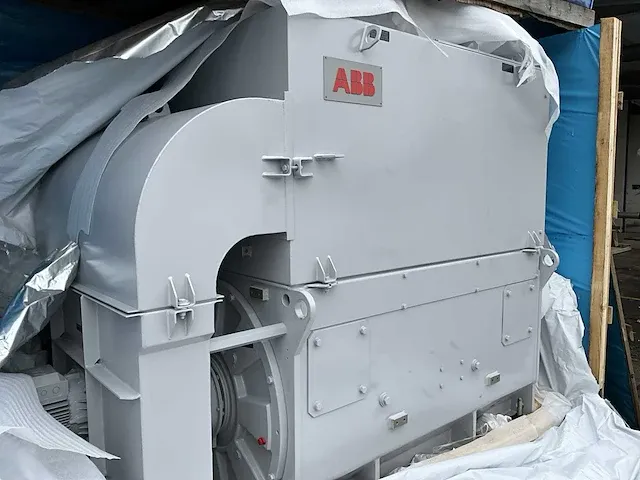 Abb elektromotor 1968 kw met frequentieregelaar 2050kw en luchtkoeler - afbeelding 35 van  39