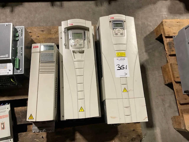 Abb frequentieregelaar (3x) - afbeelding 1 van  4