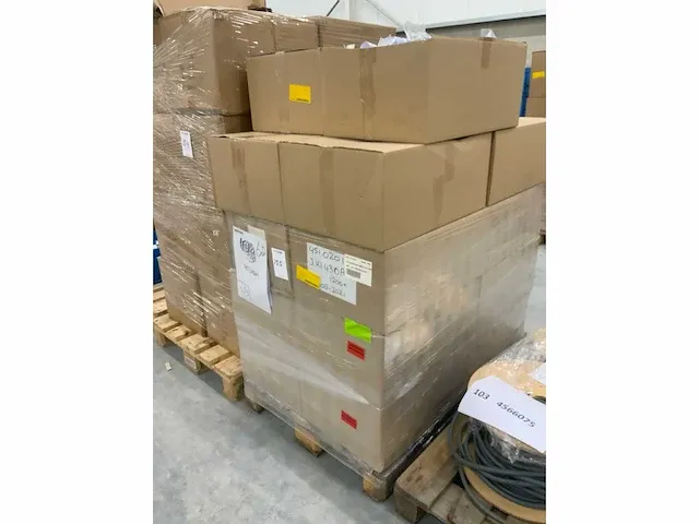 Abb partij hollewanddozen 50 millimeter( ca.1200x) - afbeelding 9 van  9