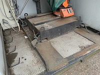Abb robot in opslagcontainer - afbeelding 15 van  17