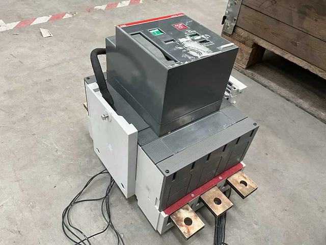 Abb sace t6s 630 installatieautomaat - afbeelding 3 van  8