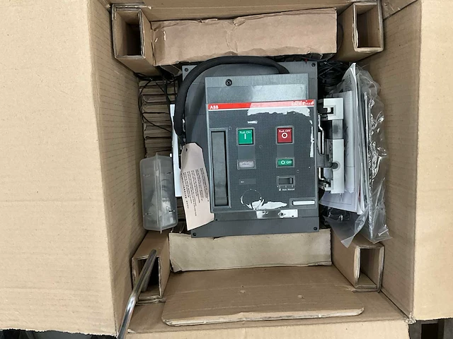 Abb sace t6s 630 installatieautomaat - afbeelding 5 van  8