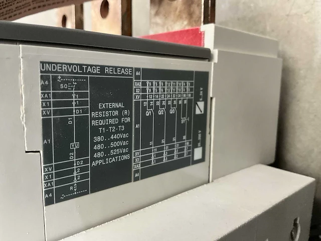 Abb sace t6s 630 installatieautomaat - afbeelding 7 van  8
