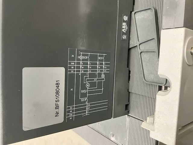 Abb sace t6s 630 installatieautomaat - afbeelding 2 van  4