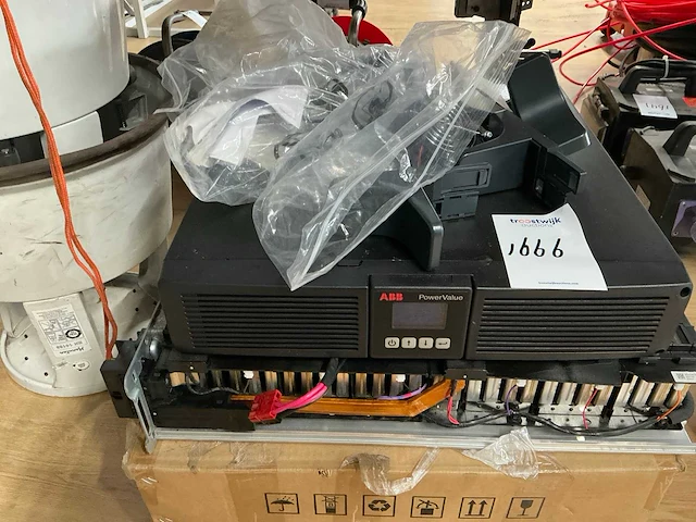 Abb ups 19” - afbeelding 1 van  3