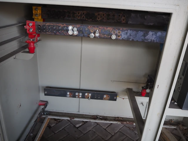 Abb - afbeelding 7 van  8