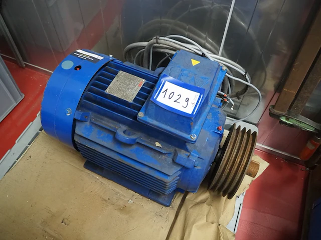 Abb - afbeelding 1 van  4