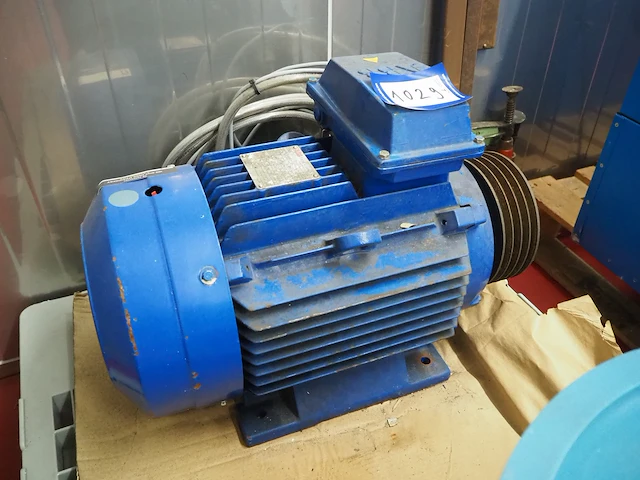 Abb - afbeelding 2 van  4