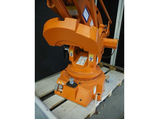 Abb - afbeelding 14 van  17