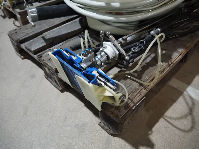 Abb - afbeelding 5 van  8
